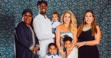 Paul Pogba partage une rare photo de famille avec。